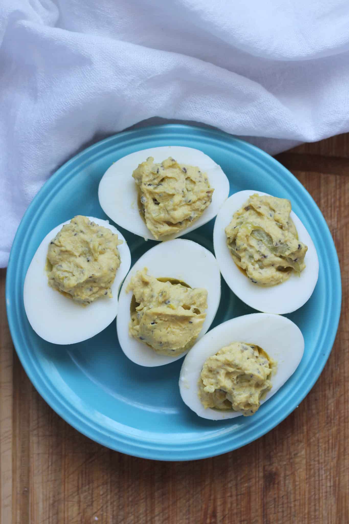 Keto Deviled Eggs : Deviled Eggs with Pickles and black Olives