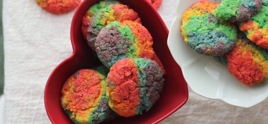 Cakeyboi: Rainbow Cookies with the new OXO Good Grips Cookie Press